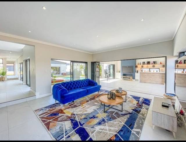 5 BEDROOM HOUSE FOR SALE IN MIDSTREAM ESTATE